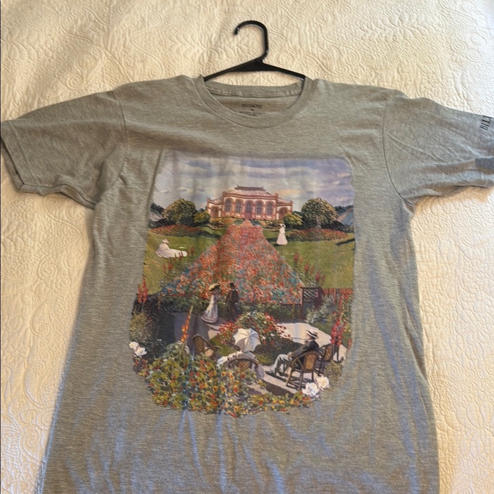 Monet Biltmore estate Gray Graphic Short Sleeve Tee